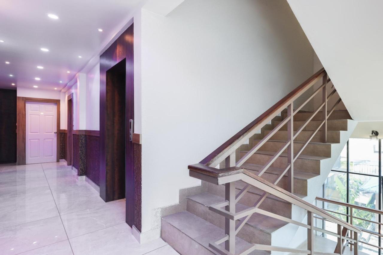Capital O 71307 Feathers Hotell Kochi Eksteriør bilde